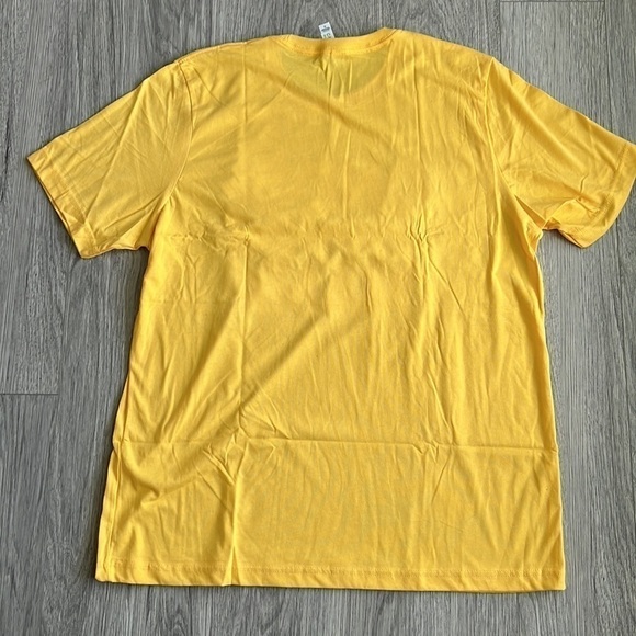 One Thankful Mama Yellow and White Graphic Tee - Picture 5 of 5